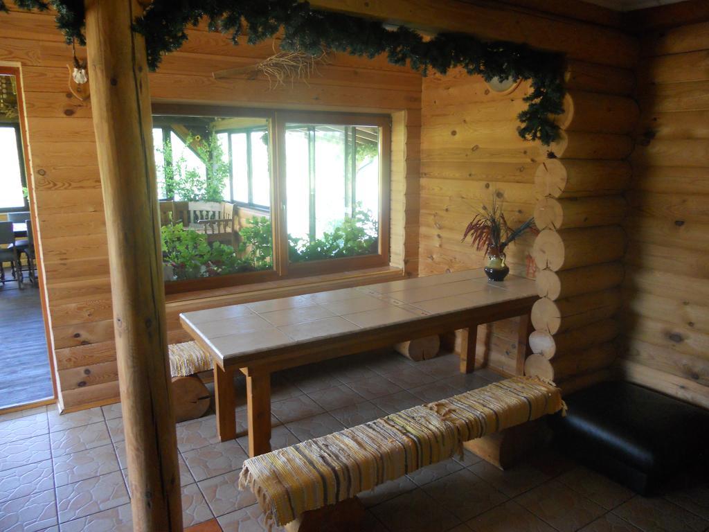 Viesu Maja Forrest Villa Dzimtmisa Kültér fotó