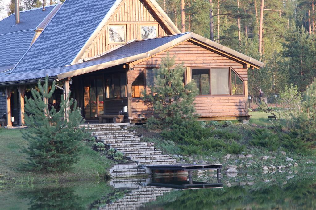 Viesu Maja Forrest Villa Dzimtmisa Kültér fotó