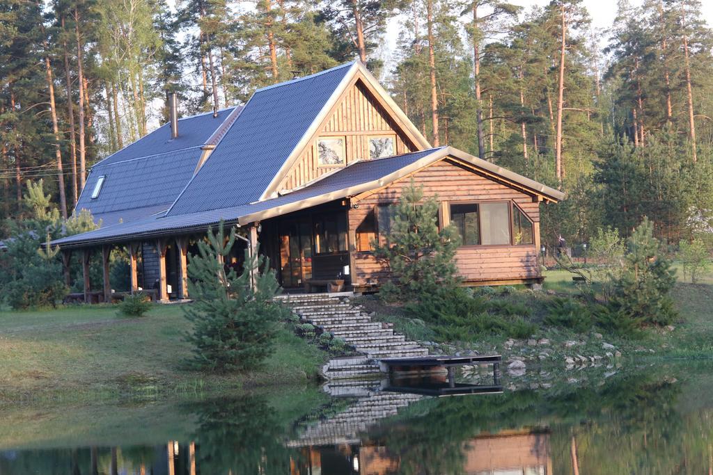 Viesu Maja Forrest Villa Dzimtmisa Kültér fotó