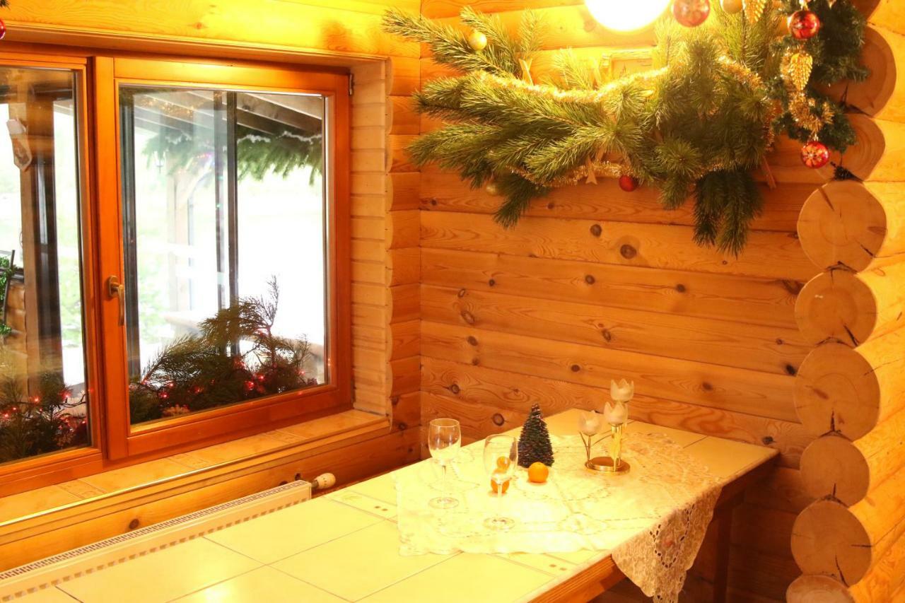 Viesu Maja Forrest Villa Dzimtmisa Kültér fotó
